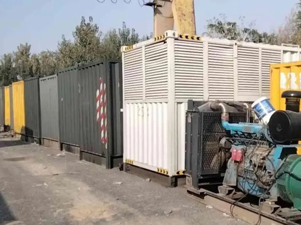 宁洱200KW柴油发电机机组每小时油耗是多少?